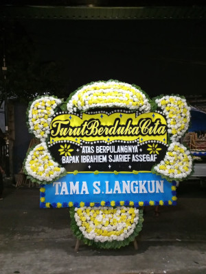 Papan Bunga Duka di Medan Baru